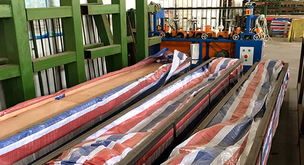 英華工廠迎俄羅斯客戶門窗驗(yàn)貨，深化國(guó)際銷售合作