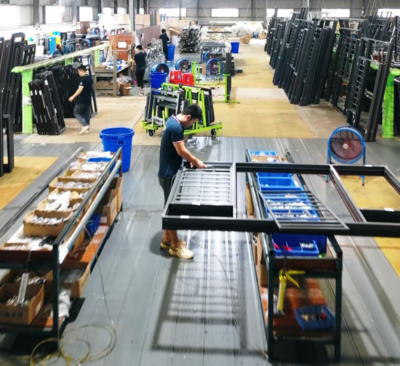 星佰匯門窗 硬核實力鑄就信賴標(biāo)桿，品質(zhì)非凡引領(lǐng)行業(yè)風(fēng)范